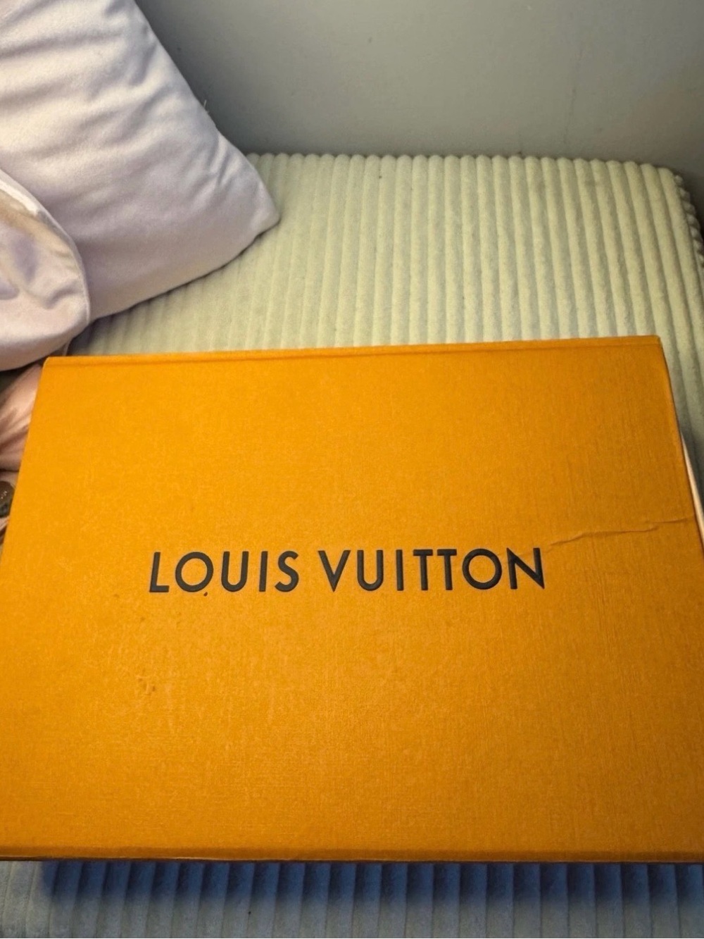 Louis Vuitton Denim Liv Pochette Shoulder Bag - Picture 8 of 8